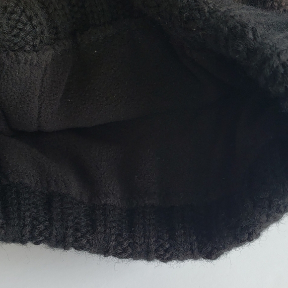 🎁 🛍3/$30🛍Levi's Cable Knit Beanie with Pompom - Picture 4 of 5